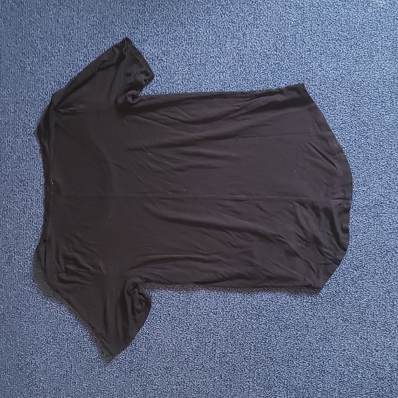 Black t shirt - Picture 3 of 4